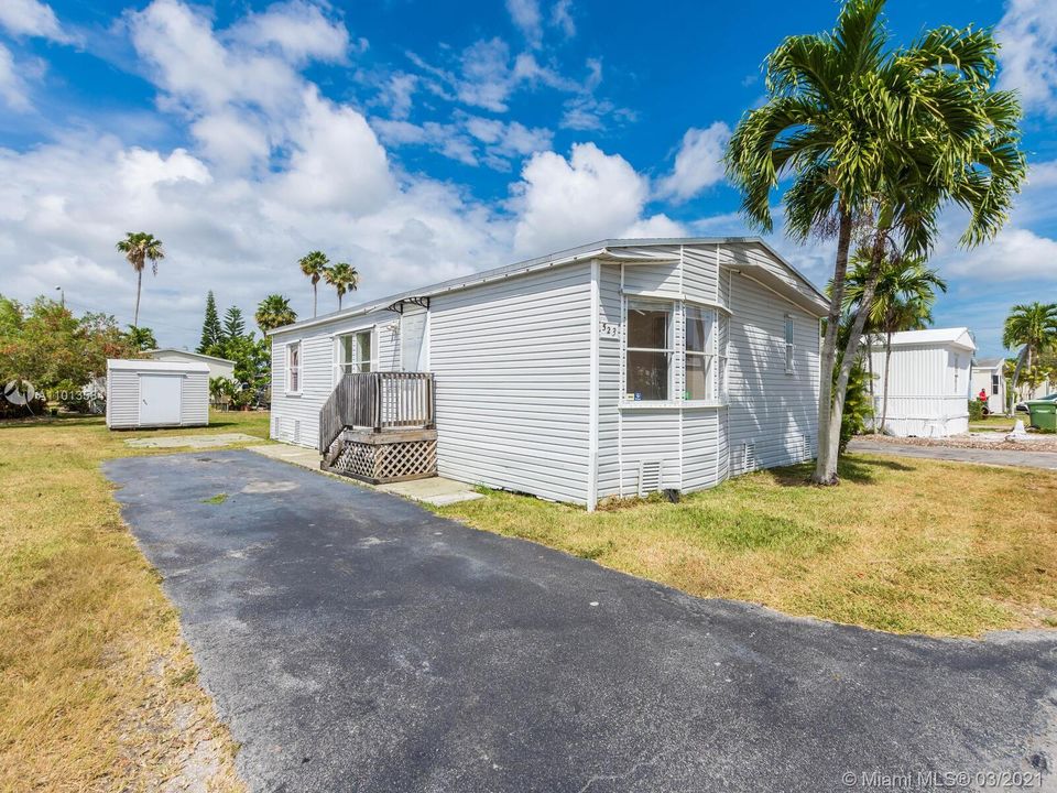 Vendido Recientemente: $75,000 (3 camas, 2 baños, 5169 Pies cuadrados)