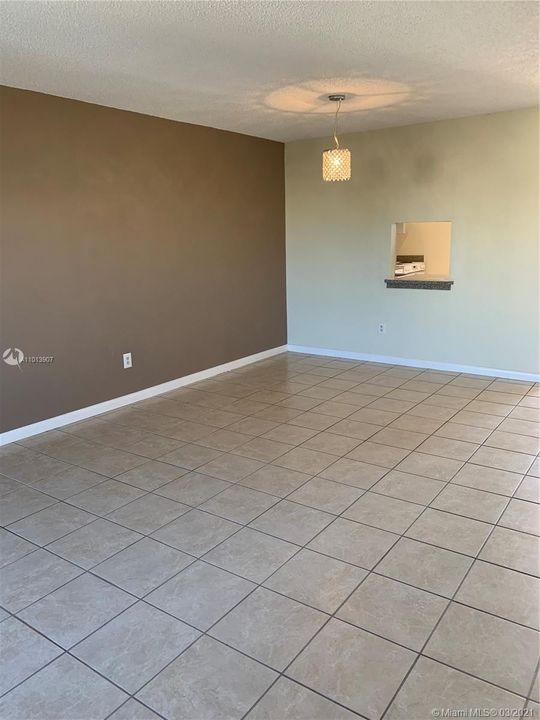 Недавно арендовано: $1,225 (1 спален, 1 ванн, 712 Квадратных фут)