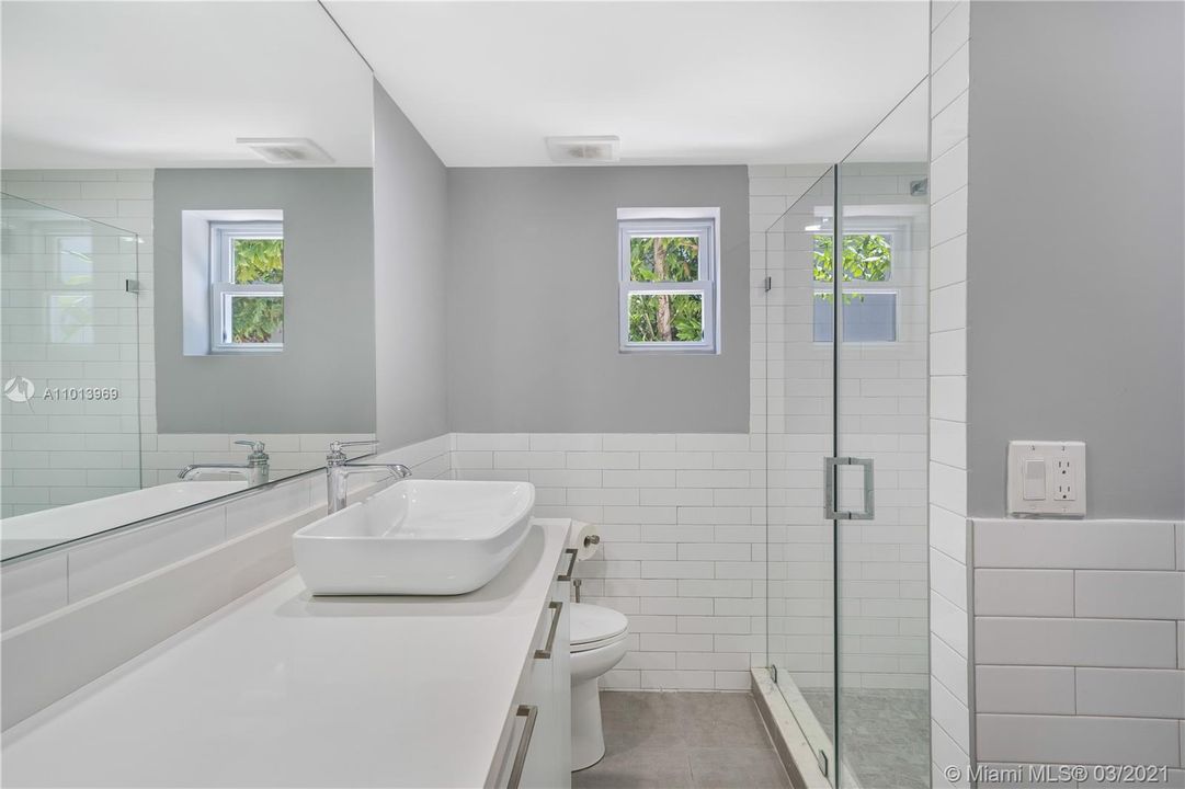 Недавно арендовано: $30,000 (5 спален, 4 ванн, 5361 Квадратных фут)