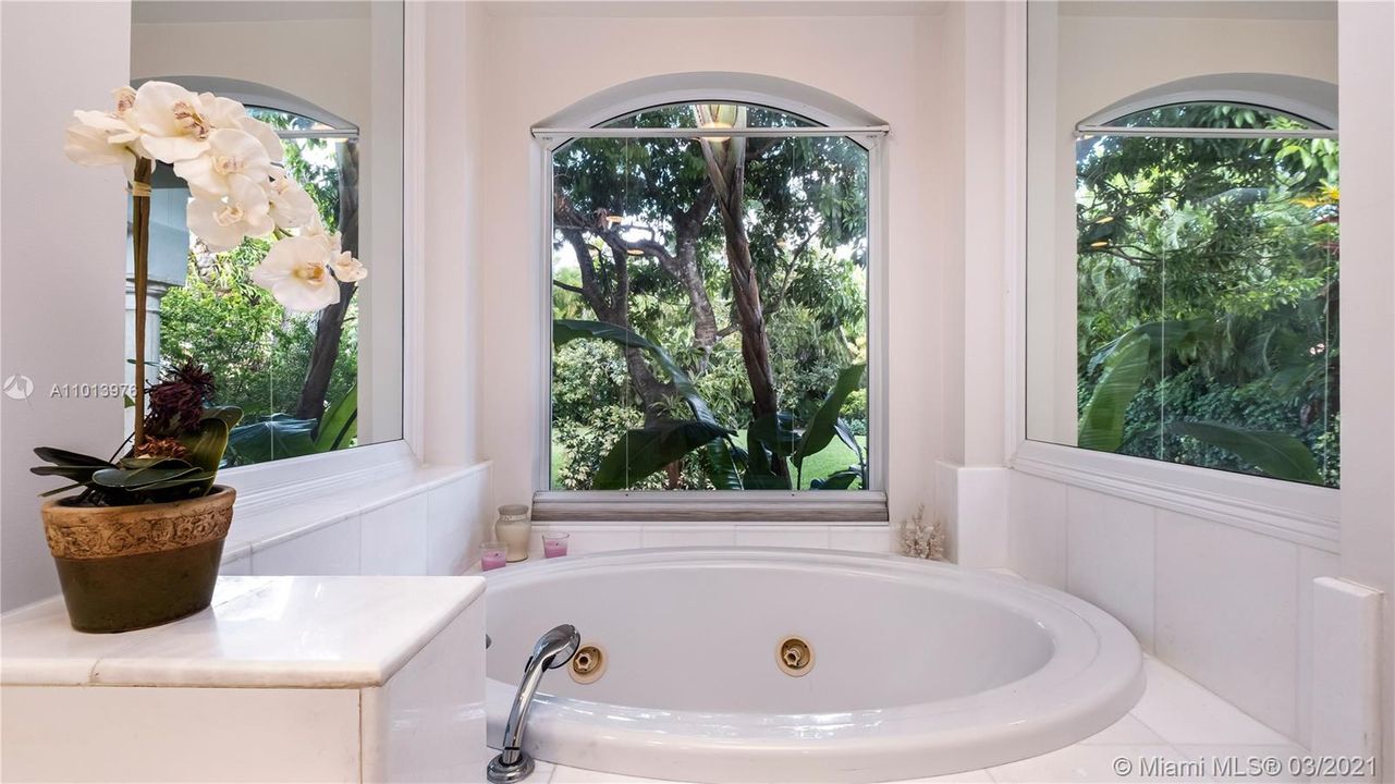 Недавно продано: $3,195,000 (7 спален, 7 ванн, 7617 Квадратных фут)