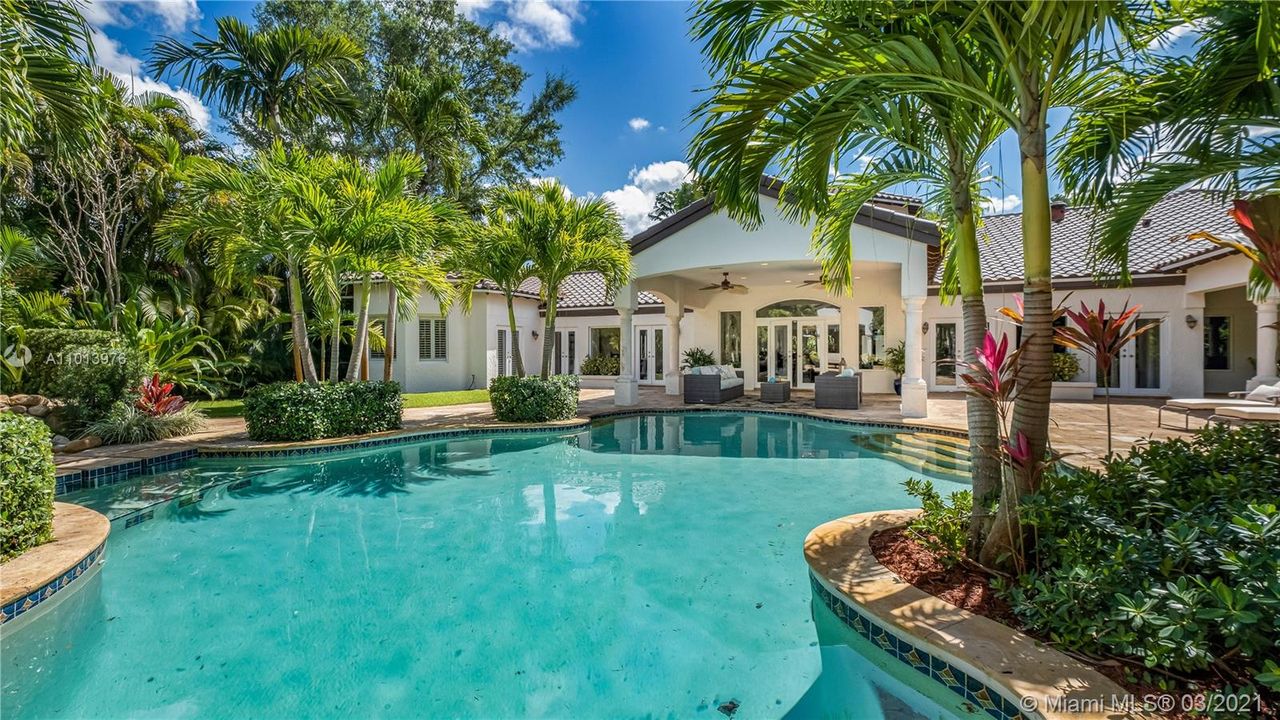 Недавно продано: $3,195,000 (7 спален, 7 ванн, 7617 Квадратных фут)