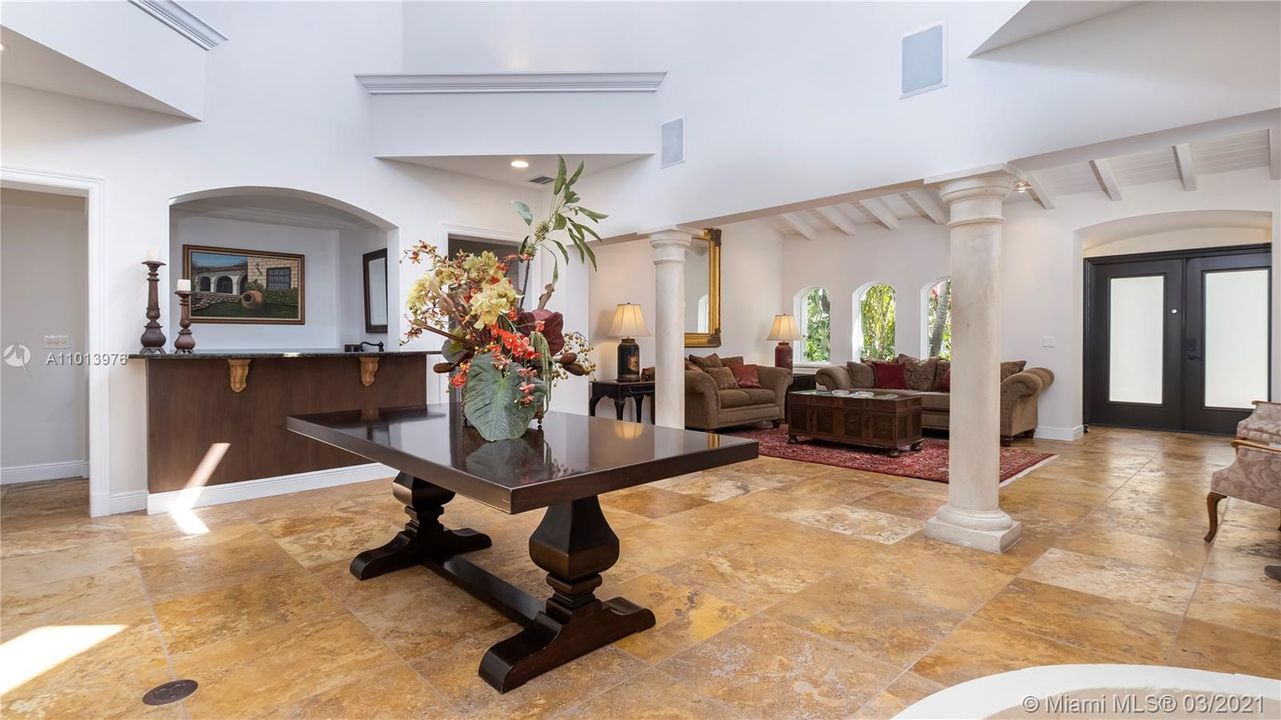 Недавно продано: $3,195,000 (7 спален, 7 ванн, 7617 Квадратных фут)