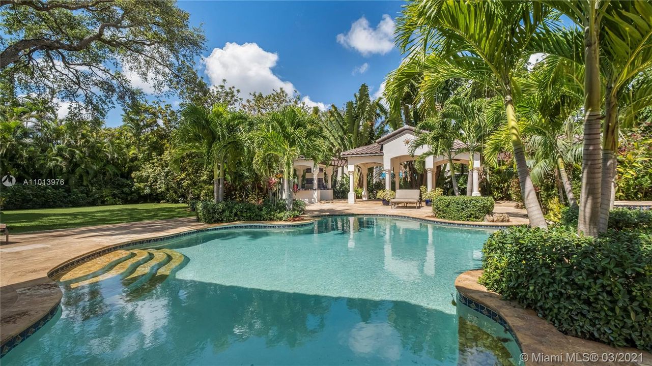 Недавно продано: $3,195,000 (7 спален, 7 ванн, 7617 Квадратных фут)