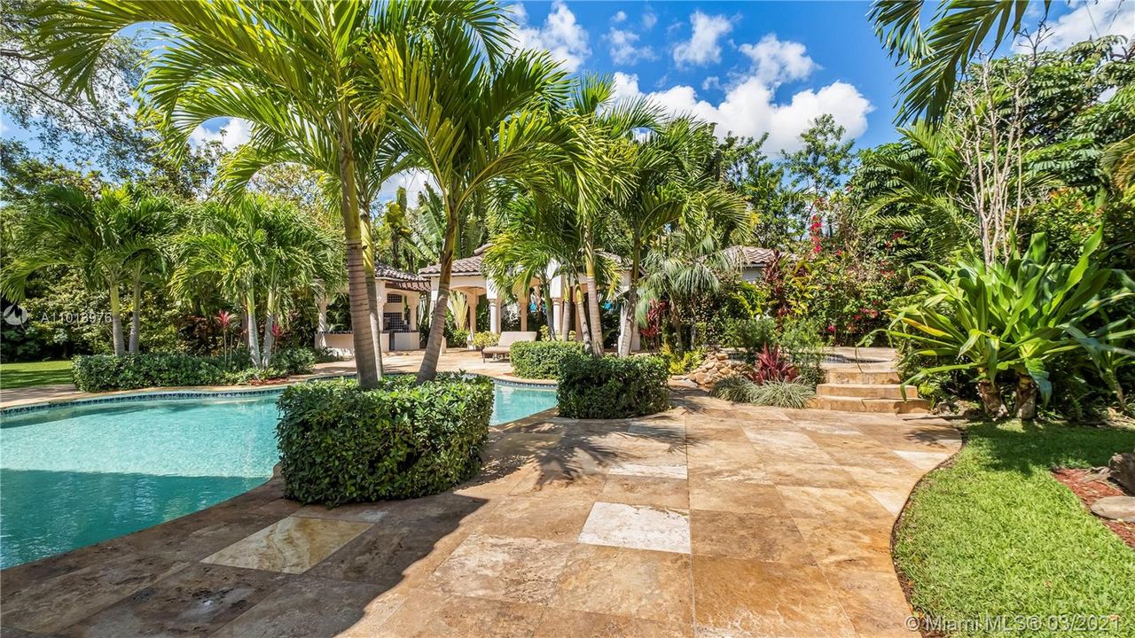 Недавно продано: $3,195,000 (7 спален, 7 ванн, 7617 Квадратных фут)