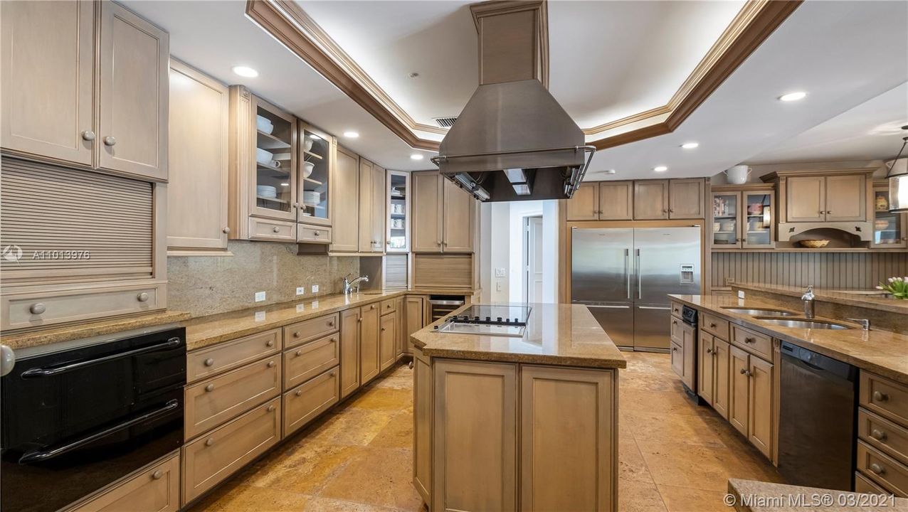 Недавно продано: $3,195,000 (7 спален, 7 ванн, 7617 Квадратных фут)