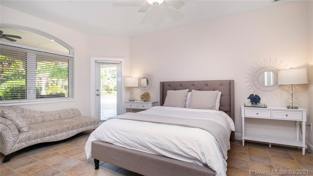 Недавно продано: $3,195,000 (7 спален, 7 ванн, 7617 Квадратных фут)