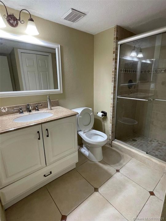 最近租的: $1,700 (2 贝兹, 2 浴室, 1256 平方英尺)