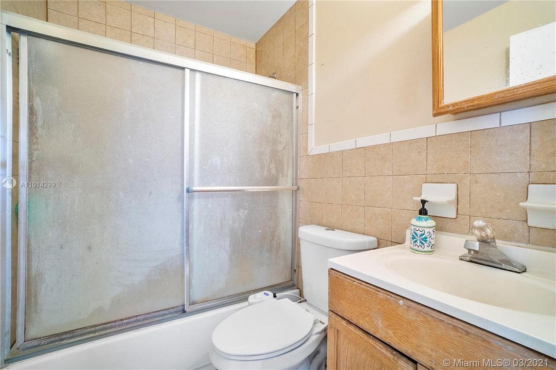 Vendido Recientemente: $485,000 (0 camas, 0 baños, 2225 Pies cuadrados)