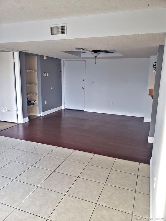 Recently Sold: $173,000 (2 beds, 2 baths, 827 Square Feet)