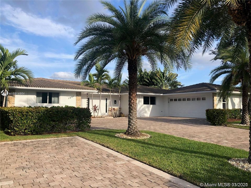 Recently Sold: $1,330,000 (5 beds, 4 baths, 2899 Square Feet)