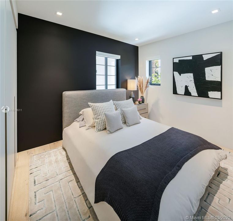 Recently Sold: $2,790,000 (4 beds, 4 baths, 2590 Square Feet)