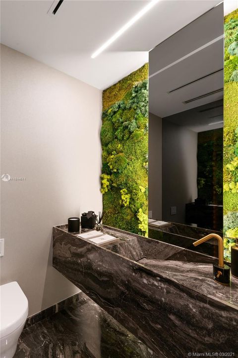 Recently Sold: $2,790,000 (4 beds, 4 baths, 2590 Square Feet)