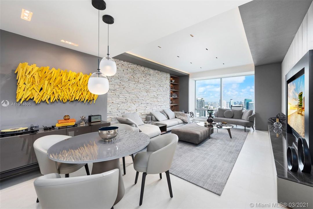 Recently Sold: $5,995,000 (4 beds, 4 baths, 4471 Square Feet)
