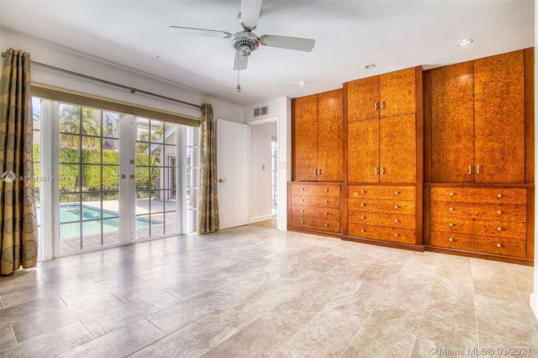 Recently Sold: $505,000 (3 beds, 2 baths, 1695 Square Feet)