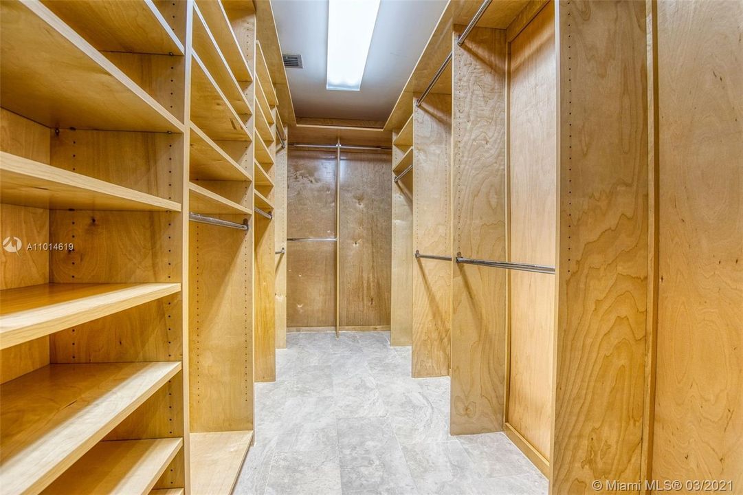 Recently Sold: $505,000 (3 beds, 2 baths, 1695 Square Feet)