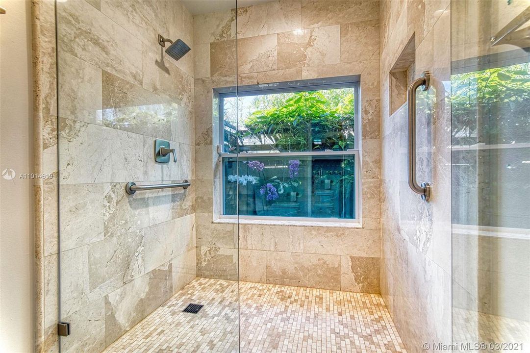 Recently Sold: $505,000 (3 beds, 2 baths, 1695 Square Feet)