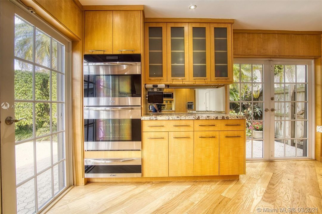 Recently Sold: $505,000 (3 beds, 2 baths, 1695 Square Feet)