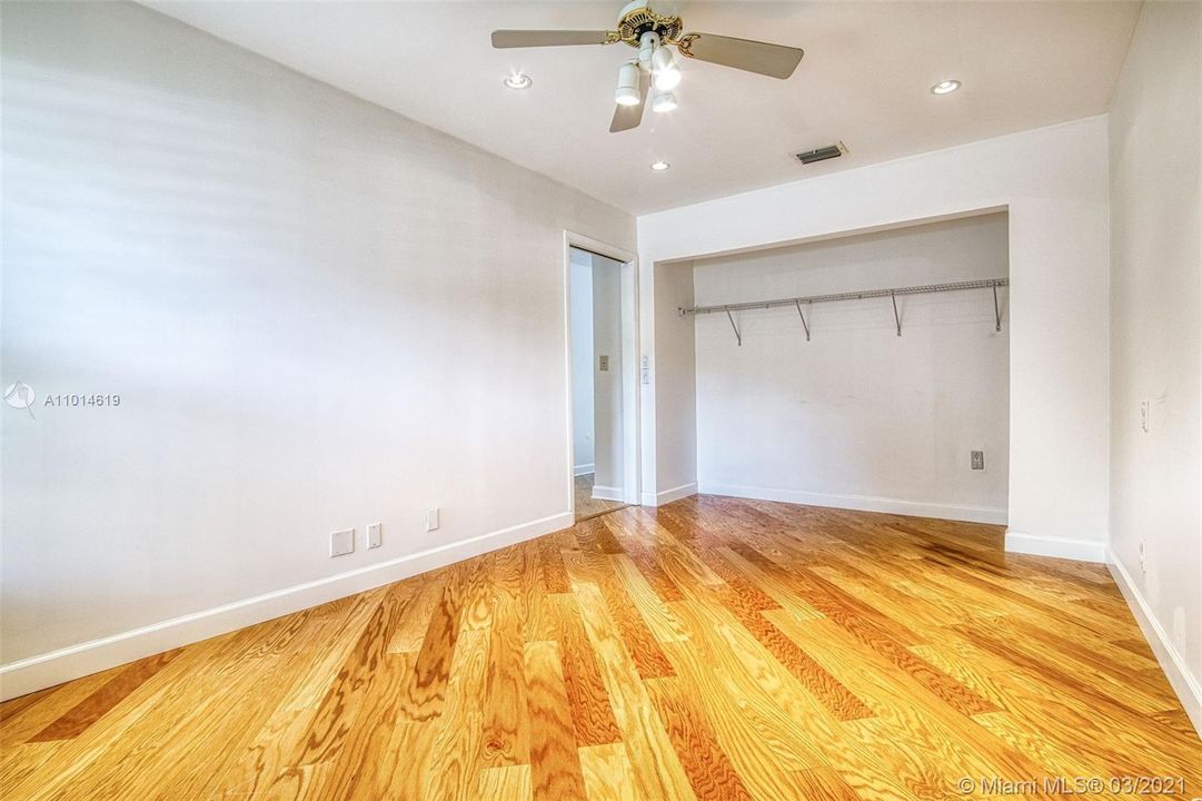 Recently Sold: $505,000 (3 beds, 2 baths, 1695 Square Feet)