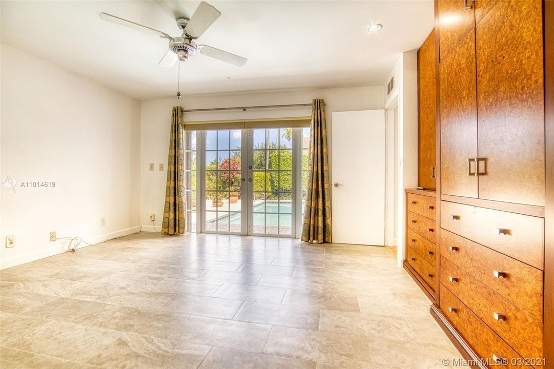 Recently Sold: $505,000 (3 beds, 2 baths, 1695 Square Feet)