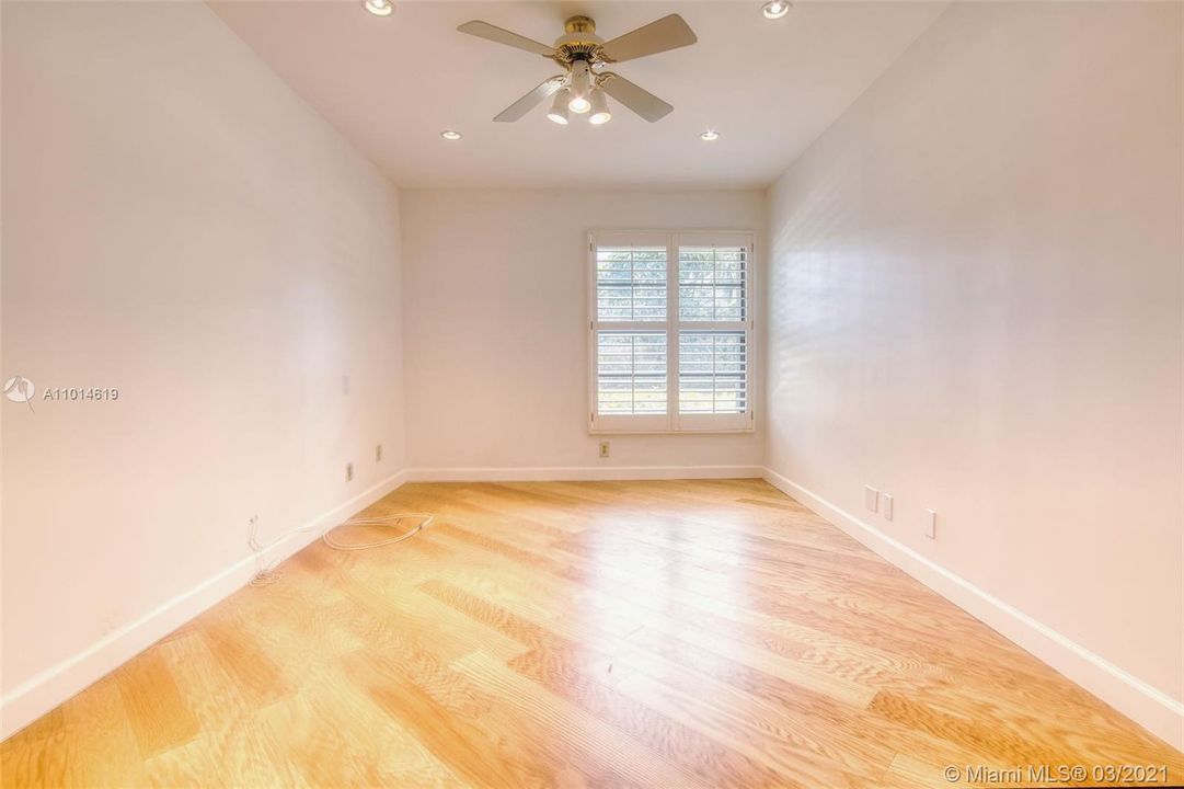 Recently Sold: $505,000 (3 beds, 2 baths, 1695 Square Feet)