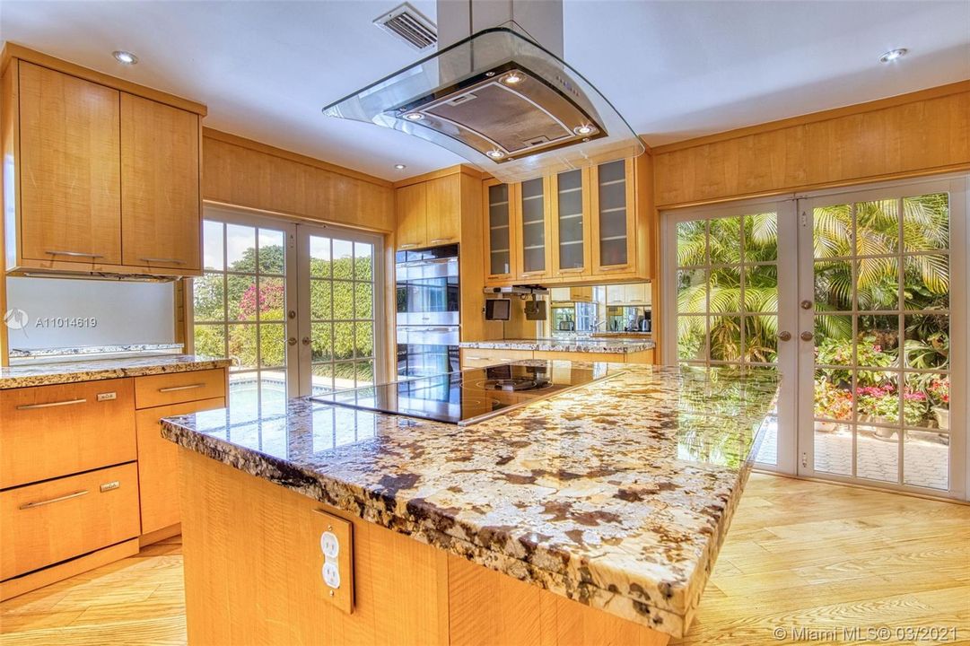 Recently Sold: $505,000 (3 beds, 2 baths, 1695 Square Feet)