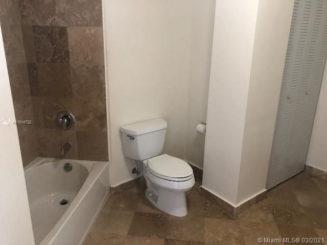 Recently Rented: $2,975 (2 beds, 2 baths, 1117 Square Feet)