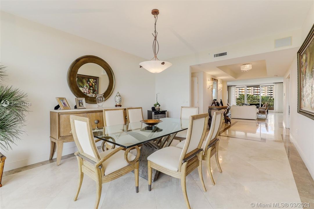 Recently Sold: $2,695,000 (3 beds, 5 baths, 2790 Square Feet)