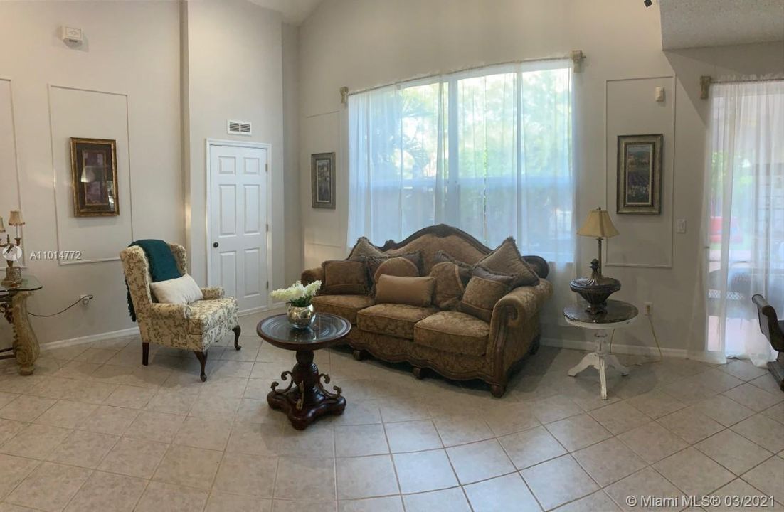 Recently Sold: $549,000 (4 beds, 3 baths, 2901 Square Feet)