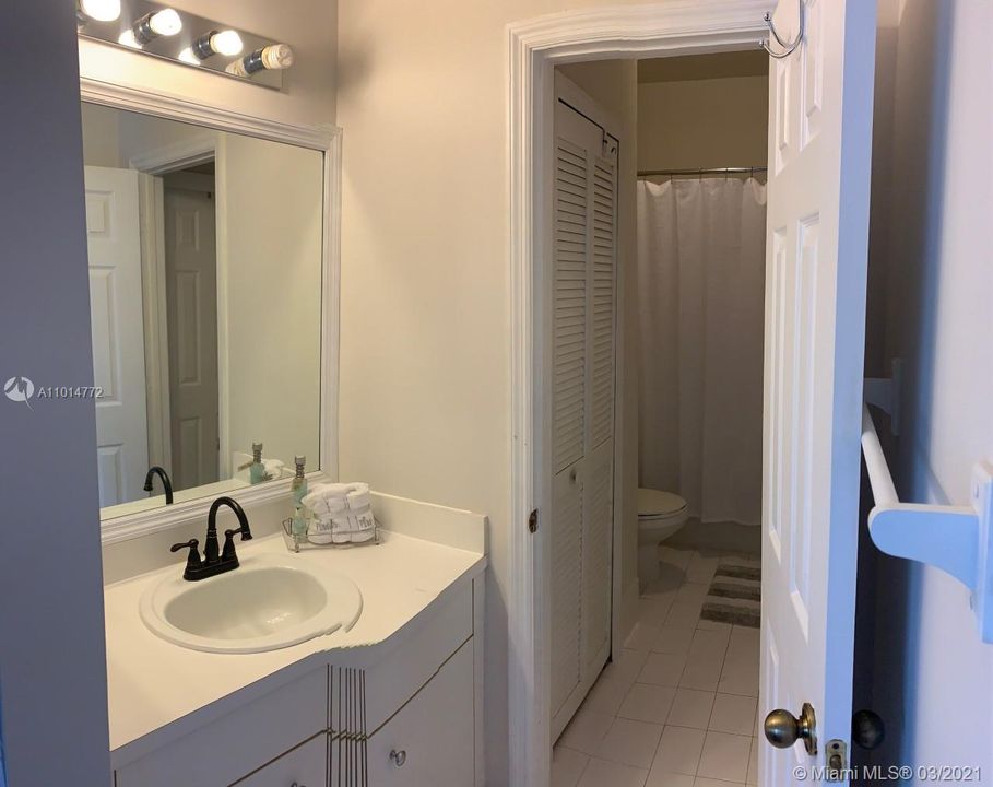 Recently Sold: $549,000 (4 beds, 3 baths, 2901 Square Feet)