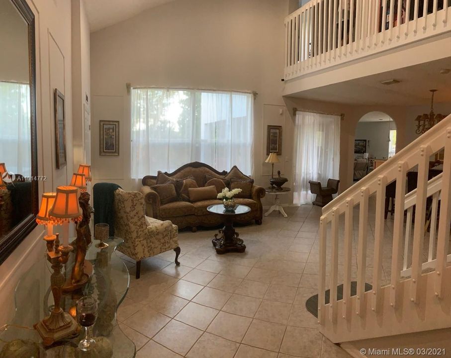 Recently Sold: $549,000 (4 beds, 3 baths, 2901 Square Feet)