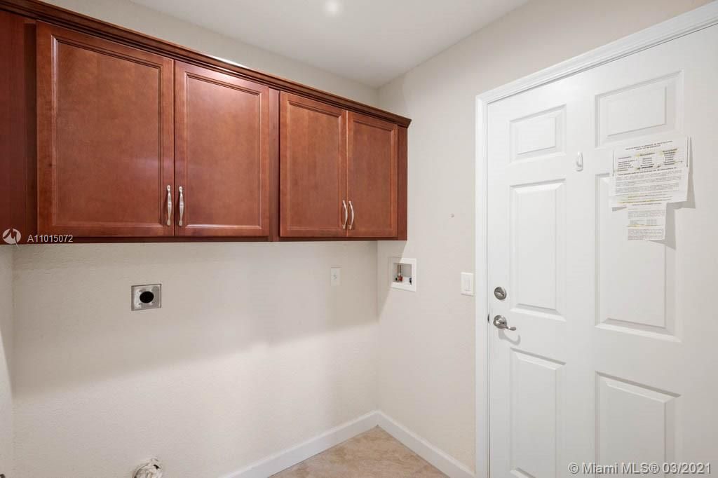 Recently Sold: $115,000 (3 beds, 2 baths, 1451 Square Feet)