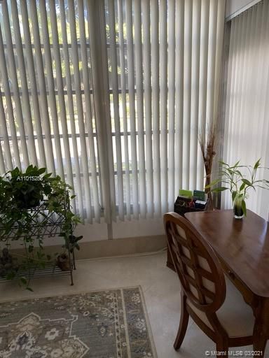 Vendido Recientemente: $92,000 (1 camas, 1 baños, 727 Pies cuadrados)