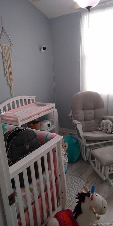 最近售出: $190,000 (2 贝兹, 2 浴室, 1190 平方英尺)