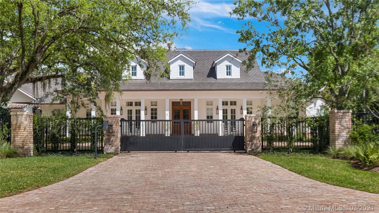 Recently Sold: $4,999,000 (6 beds, 6 baths, 6012 Square Feet)