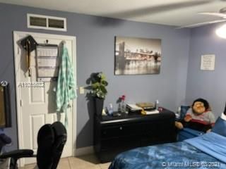 Recently Sold: $115,000 (1 beds, 1 baths, 608 Square Feet)