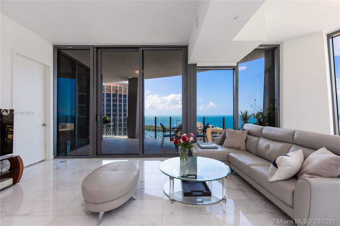 Recently Sold: $1,650,000 (3 beds, 2 baths, 1281 Square Feet)