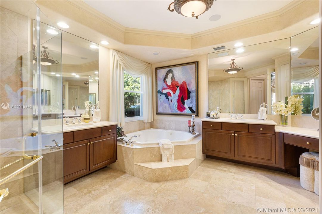 Недавно продано: $1,250,000 (4 спален, 4 ванн, 3528 Квадратных фут)