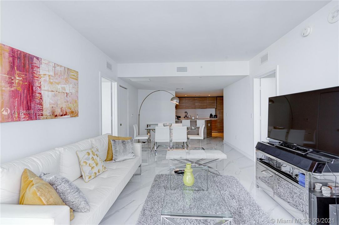 Recently Rented: $4,200 (2 beds, 2 baths, 961 Square Feet)