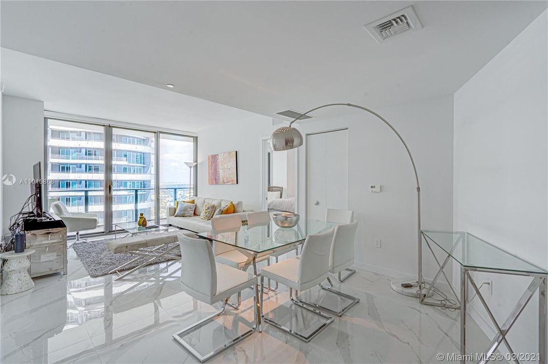 Recently Rented: $4,200 (2 beds, 2 baths, 961 Square Feet)