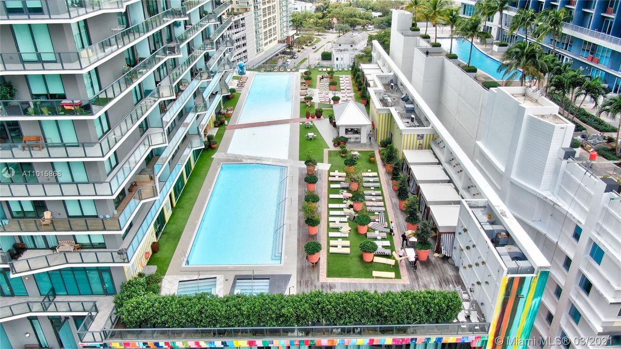 Recently Rented: $4,200 (2 beds, 2 baths, 961 Square Feet)