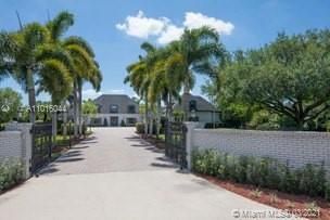 Recently Sold: $1,950,000 (4 beds, 5 baths, 0 Square Feet)