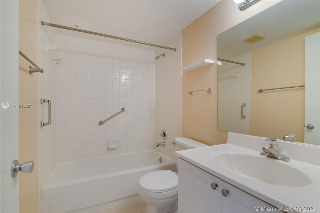 Recently Rented: $1,150 (1 beds, 1 baths, 685 Square Feet)