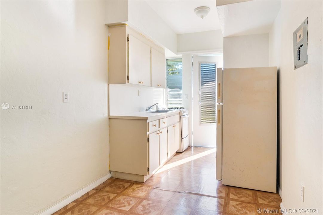 Recently Rented: $1,200 (1 beds, 1 baths, 10779 Square Feet)