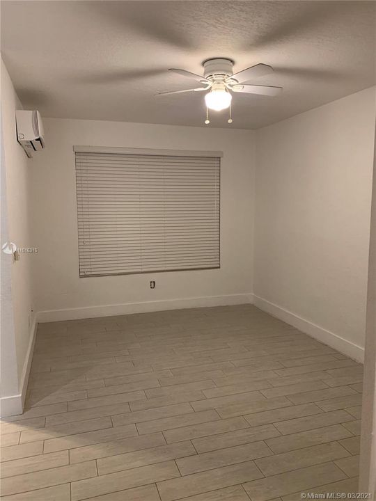 Недавно арендовано: $950 (0 спален, 1 ванн, 250 Квадратных фут)