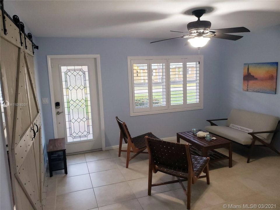 Recently Rented: $3,100 (4 beds, 2 baths, 1637 Square Feet)