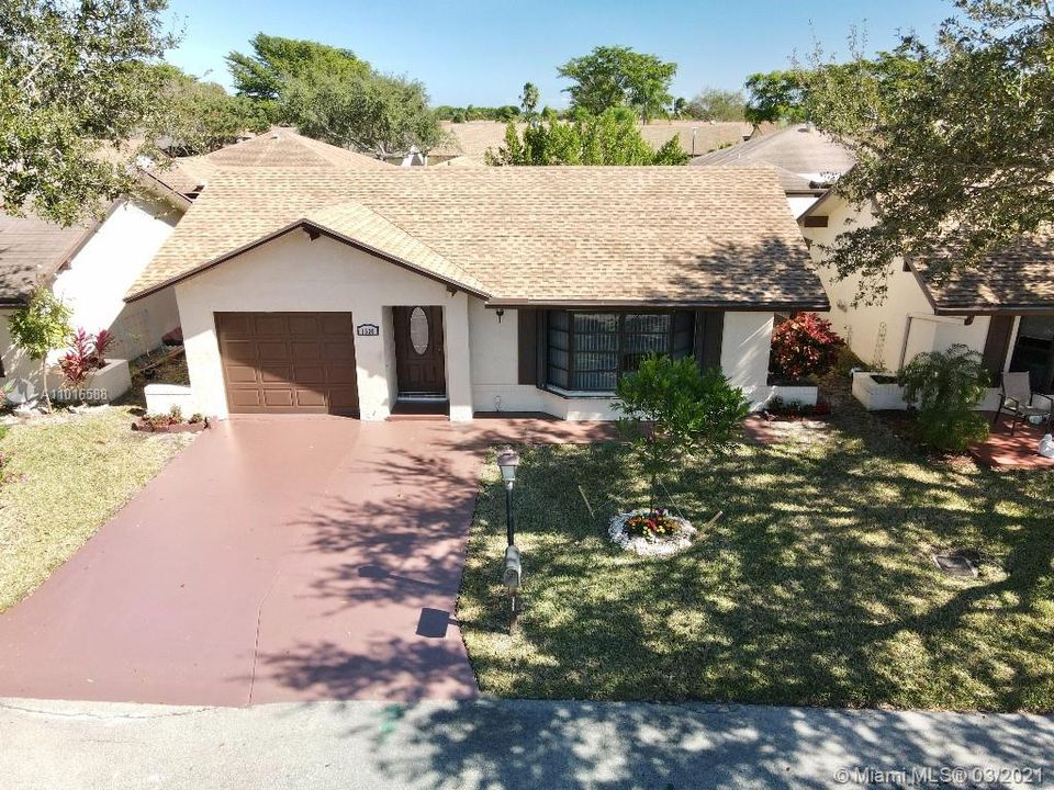 Vendido Recientemente: $275,000 (3 camas, 2 baños, 1350 Pies cuadrados)