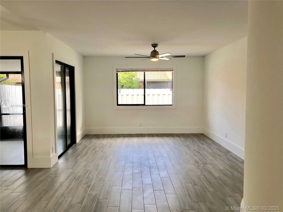 Recently Rented: $1,800 (2 beds, 2 baths, 1085 Square Feet)