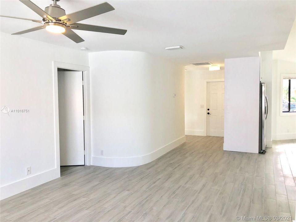 Recently Rented: $1,800 (2 beds, 2 baths, 1085 Square Feet)