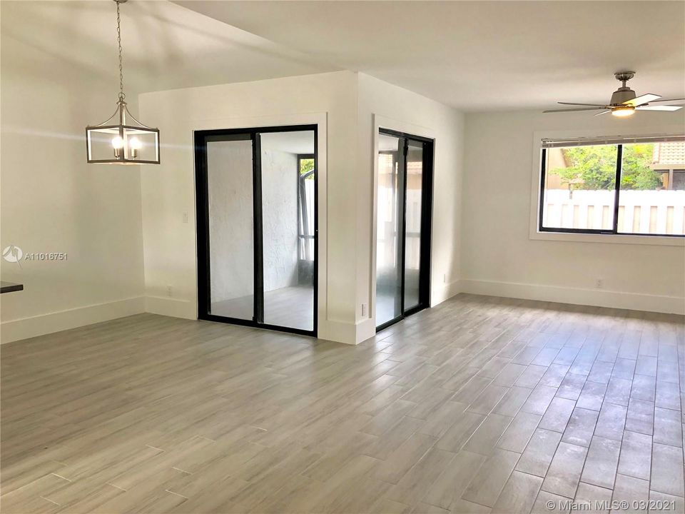 Recently Rented: $1,800 (2 beds, 2 baths, 1085 Square Feet)