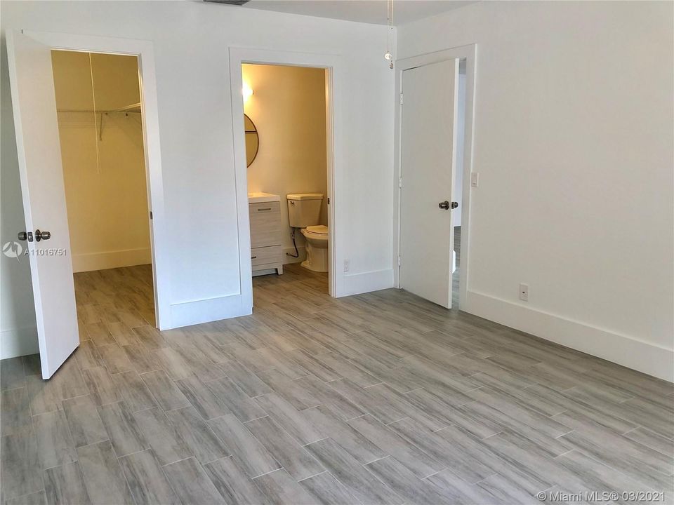 Recently Rented: $1,800 (2 beds, 2 baths, 1085 Square Feet)